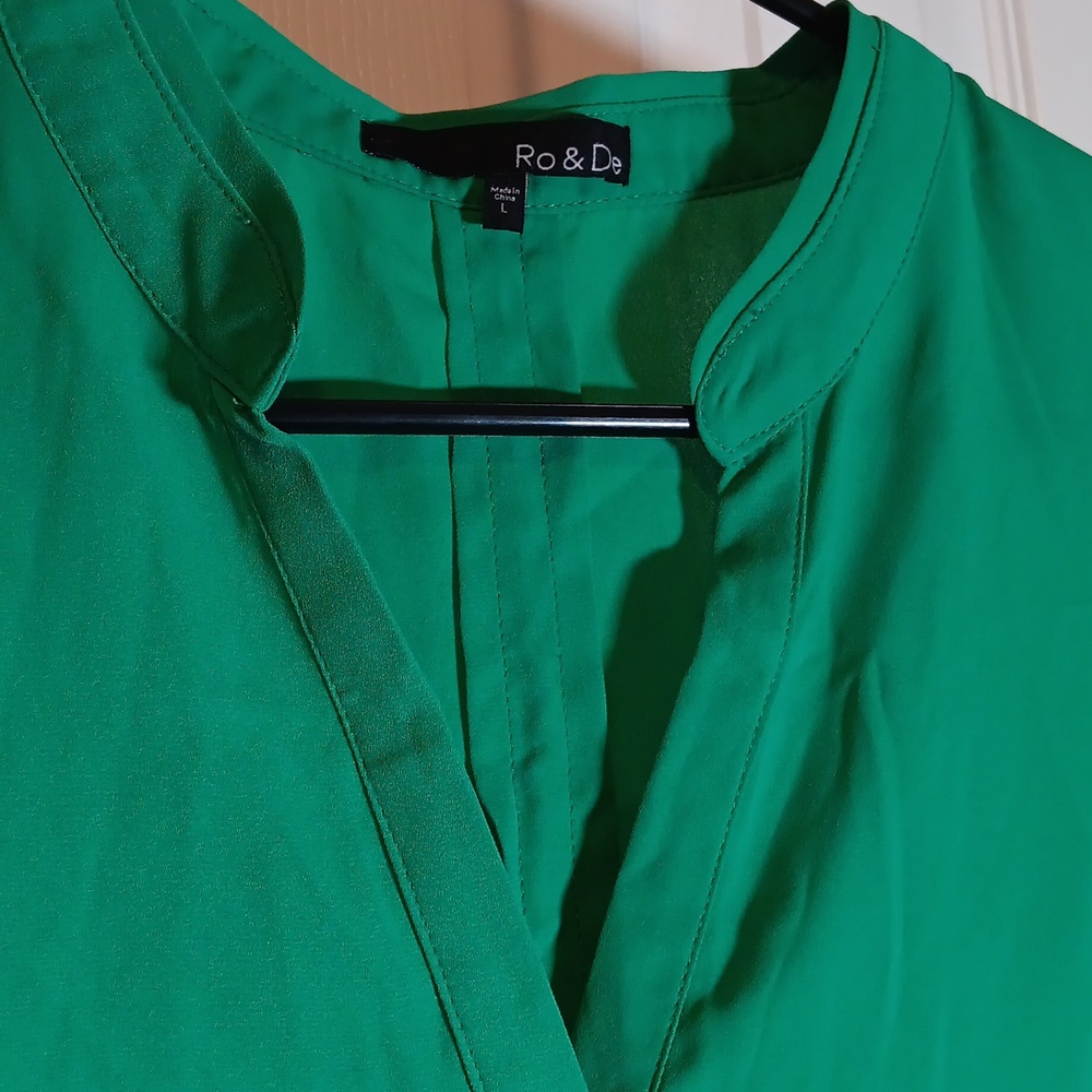 Ro & De Green Sleeveless Blouse - L - Picture 2 of 3